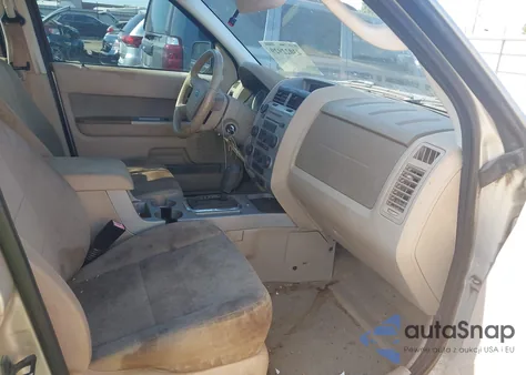 2011 Ford Escape Xlt from USA, damaged, VIN 1FMCU0D76BKC51164